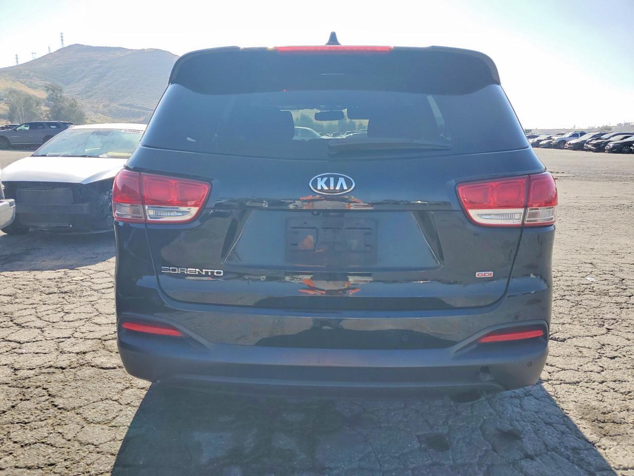 2016 KIA Sorento lx