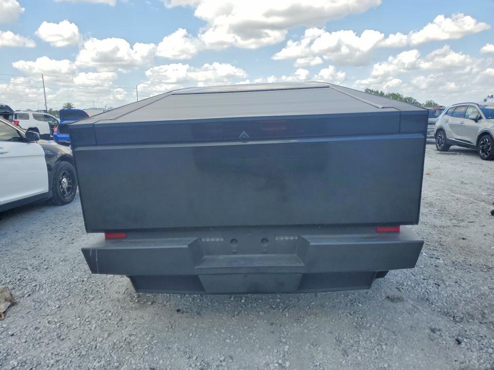 2024 Tesla Cybertruck