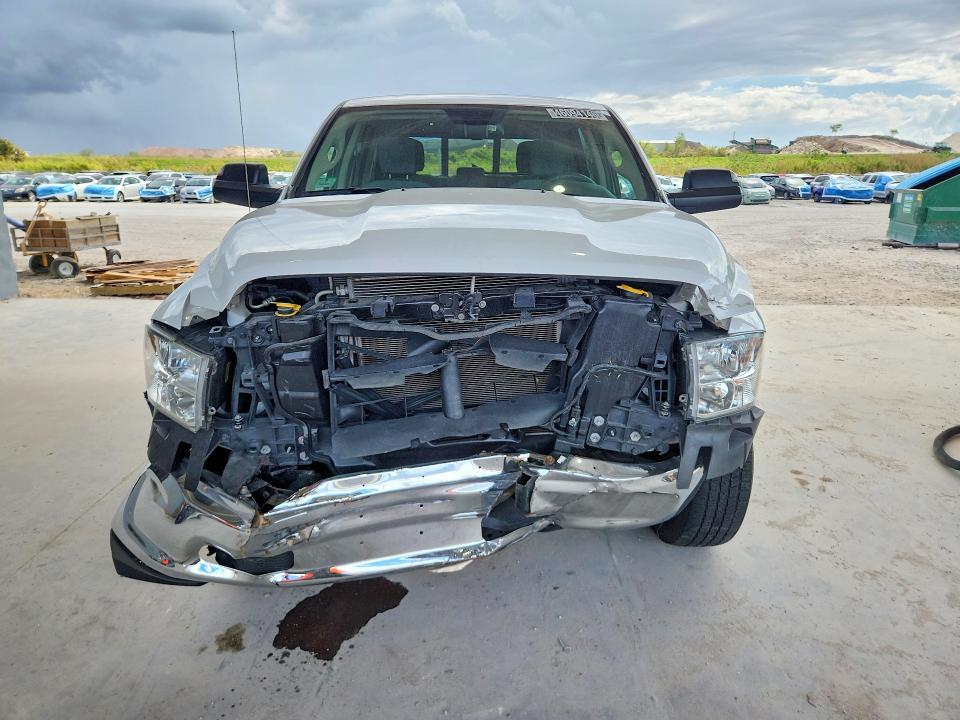 2022 Dodge RAM 1500 Classic SLT