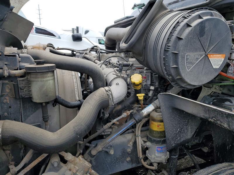 2013 International LF687 Semi Truck