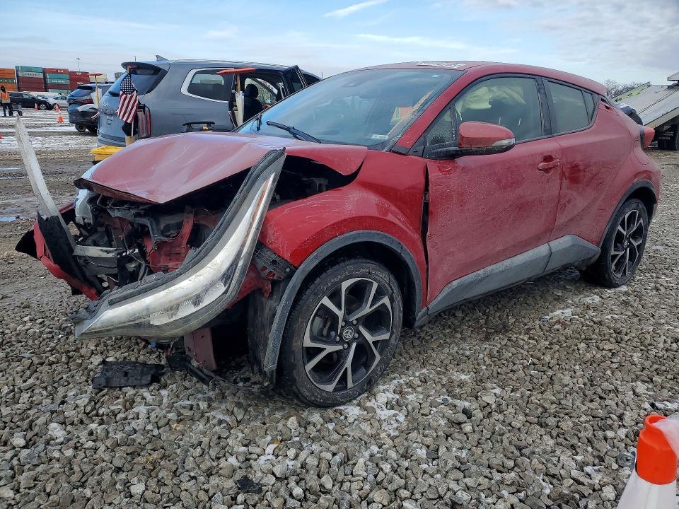 2021 Toyota C-hr xle