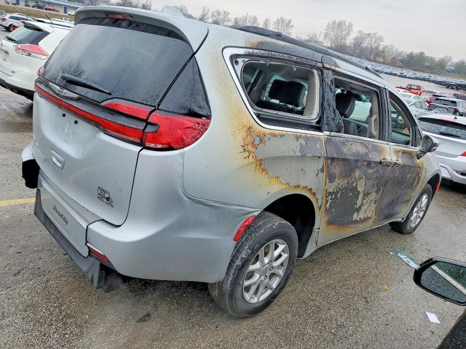 2022 Chrysler Pacifica Touring l