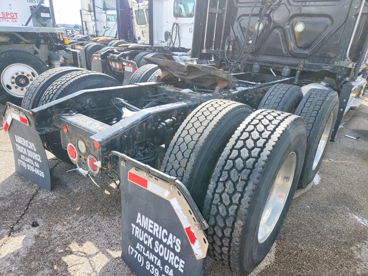 2019 Freigliner 2019 Freightliner Cascadia 126 Semi Truck