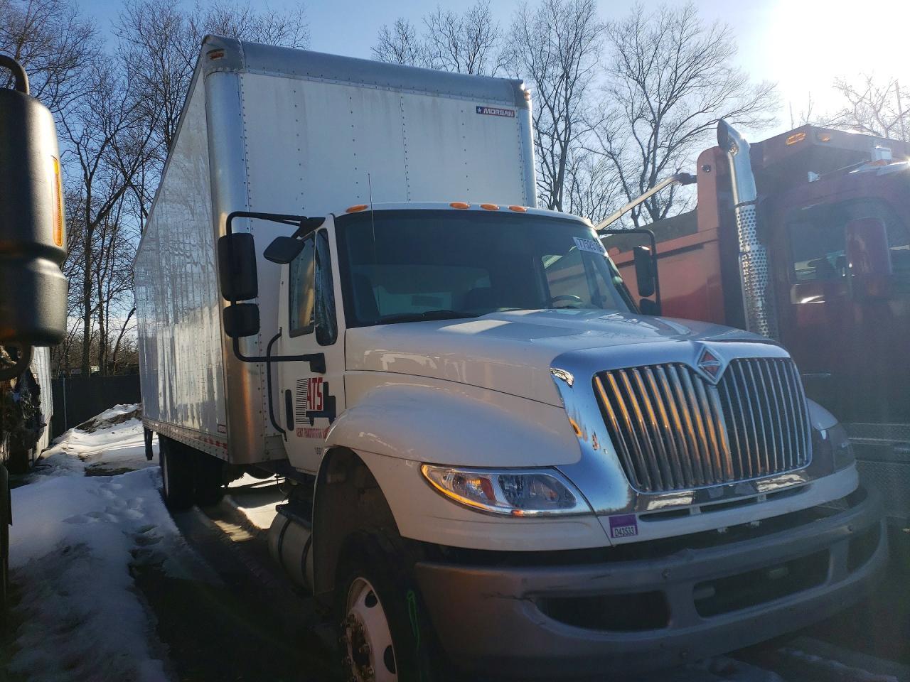 2016 International 4300 BOX Truck