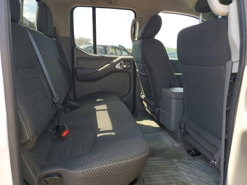 2016 Nissan Frontier Desert Runner