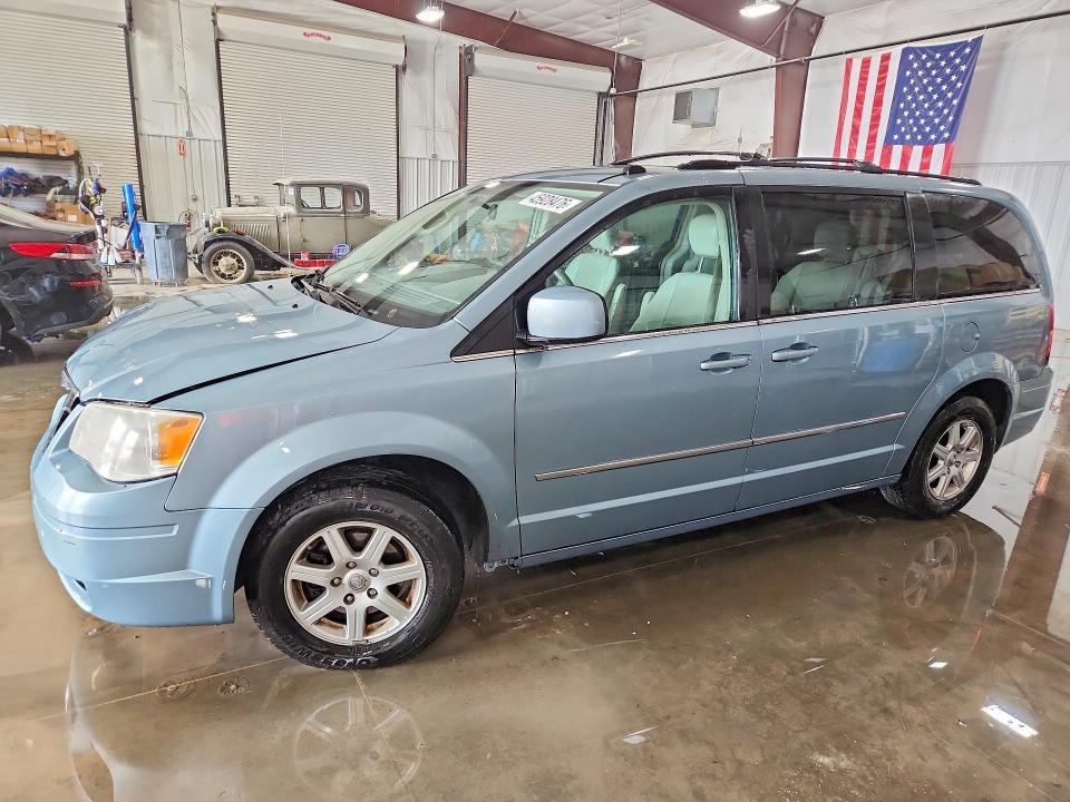 2010 Chrysler Town & Country Touring