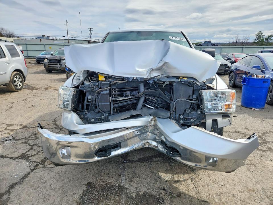 2015 Dodge RAM 1500 SLT