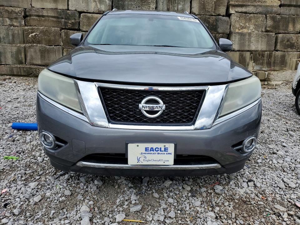 2015 Nissan Pathfinder sv