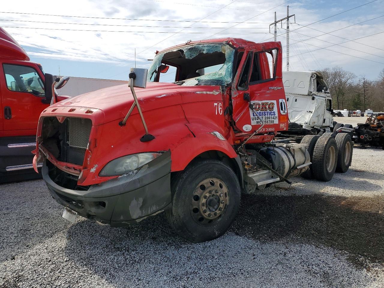 2014 International LF687 Semi Truck