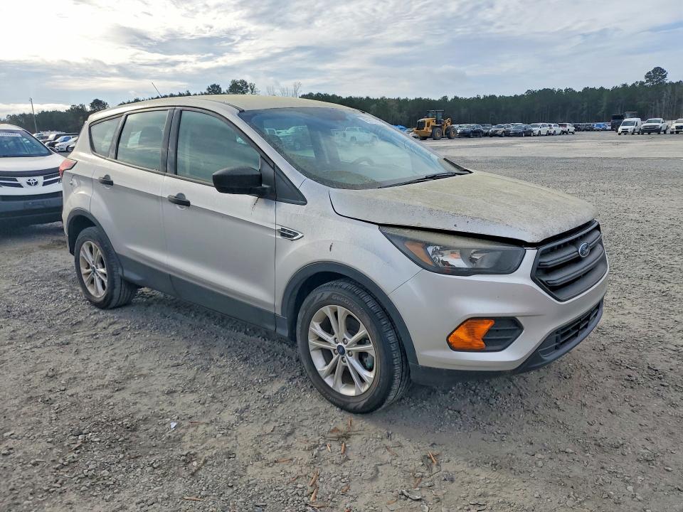 2019 Ford Escape s
