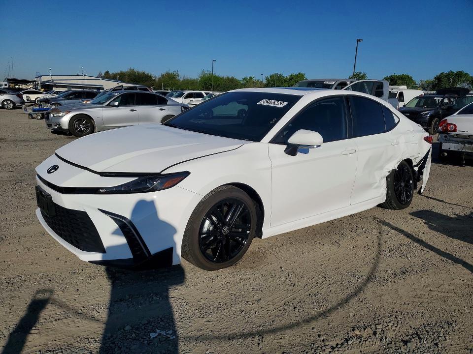 2025 Toyota Camry se