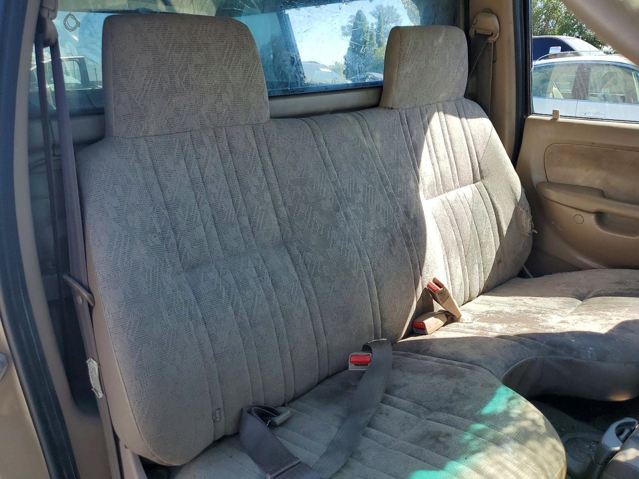 2003 Toyota Tacoma Base