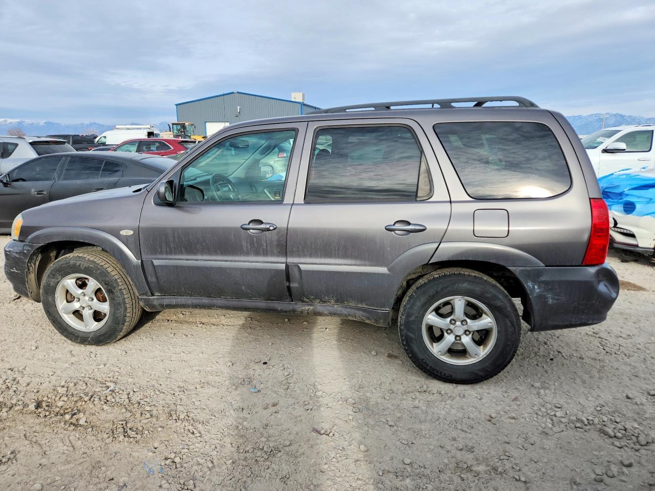 2005 Mazda Tribute s