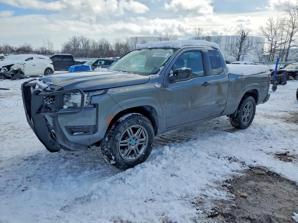 2025 Nissan Frontier s