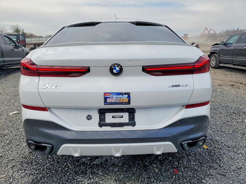 2023 BMW X6 Xdrive40i