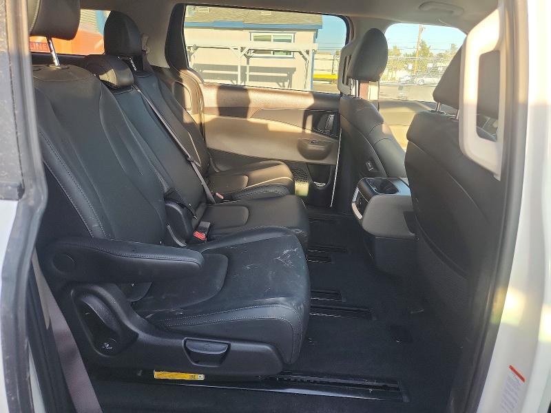 2026 KIA Carnival lxs