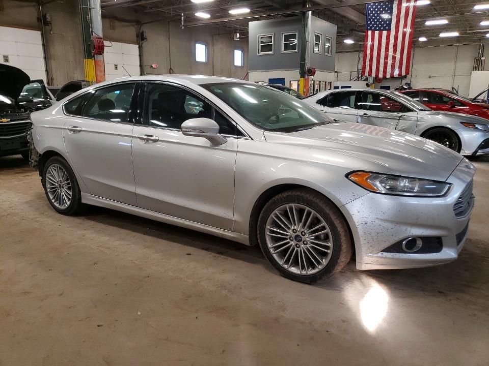 2016 Ford Fusion se