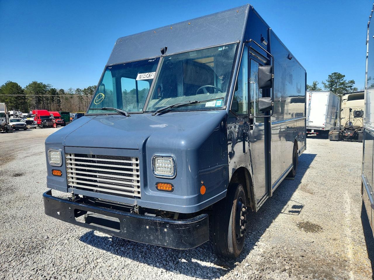 2021 Freightliner MT45G Chassis Delivery Truck
