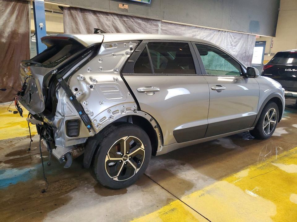 2026 KIA Niro lx