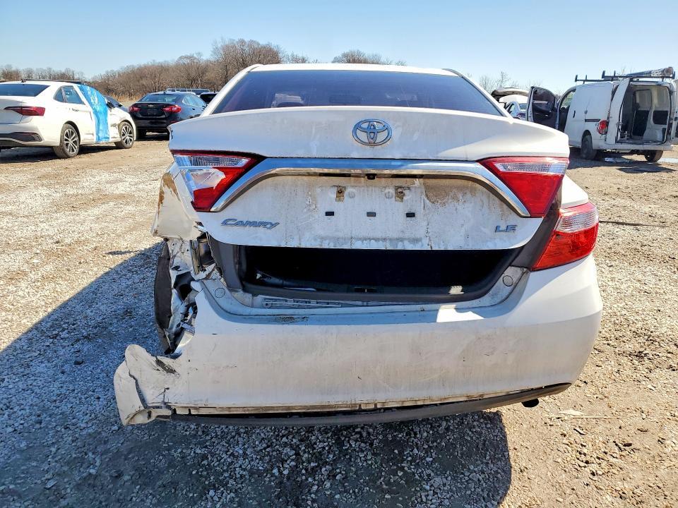 2017 Toyota Camry le
