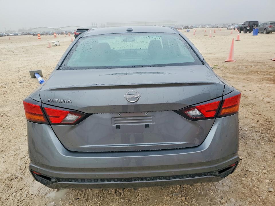 2025 Nissan Altima 2.5 sv