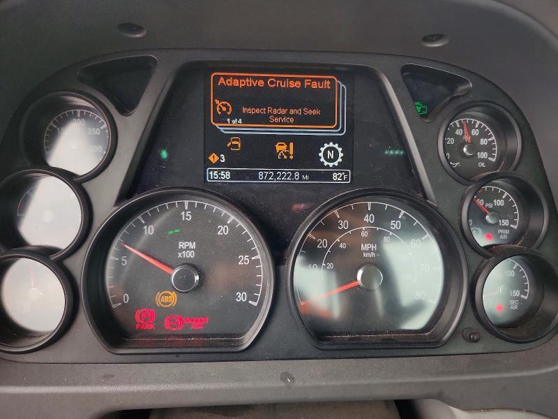 2017 Peterbilt 579 Semi Truck