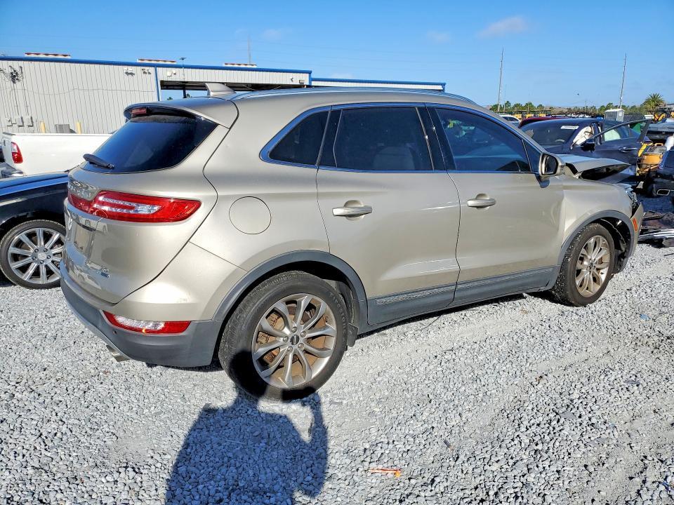 2015 Lincoln Townhouse MKC