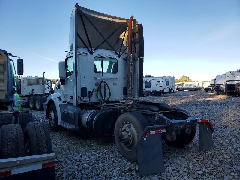 2017 Peterbilt 579 Semi Truck