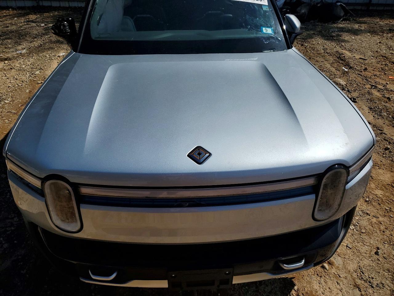 2025 Rivian R1T Adventure