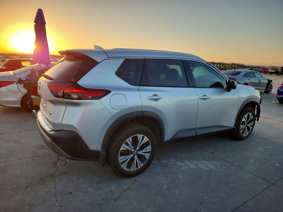 2021 Nissan Rogue sv