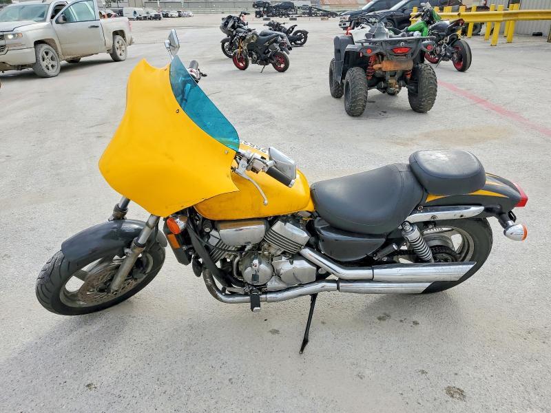 1997 Honda VF750 C2