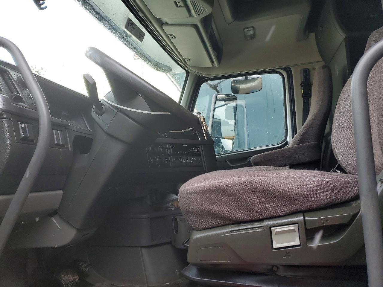 2019 Volvo VN VNL