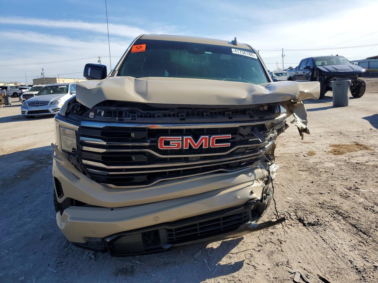 2022 GMC Sierra K1500 AT4