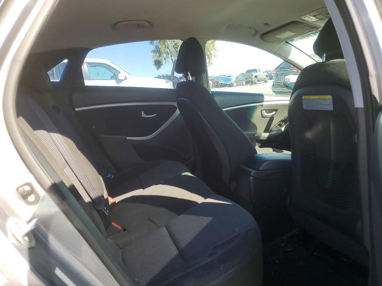 2016 Hyundai Elantra gt Base