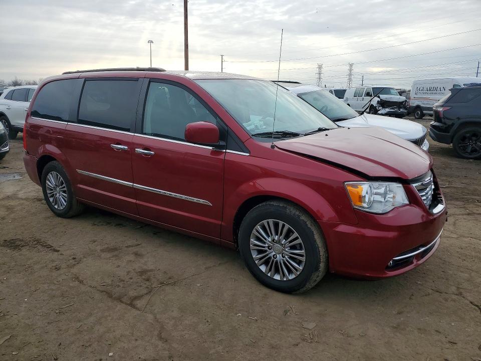 2016 Chrysler Town & Country Touring