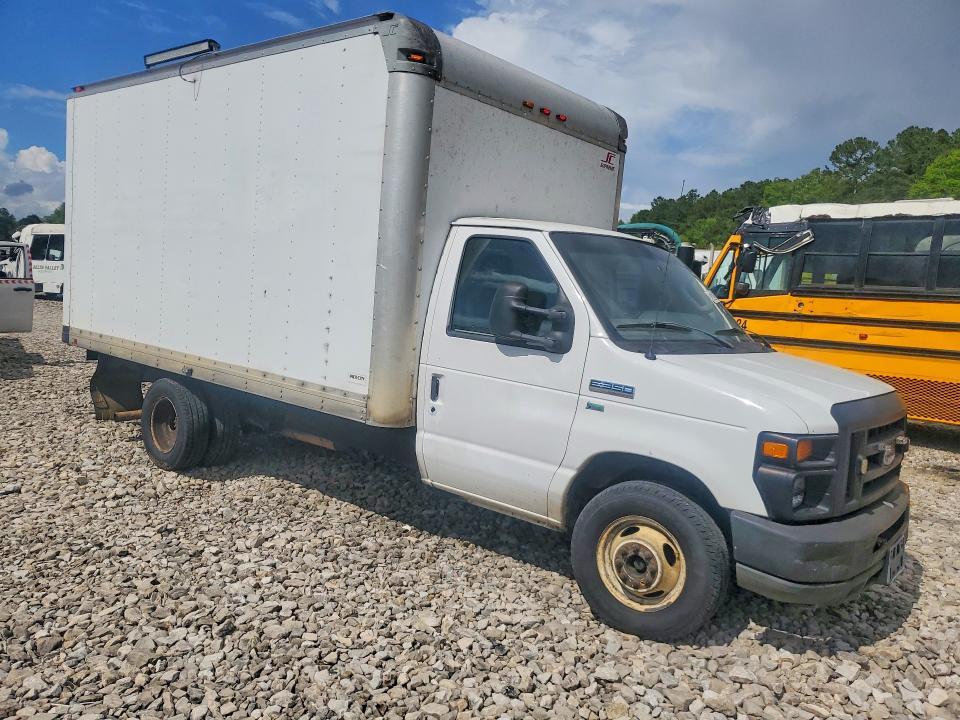 2013 Ford E350 BOX Truck