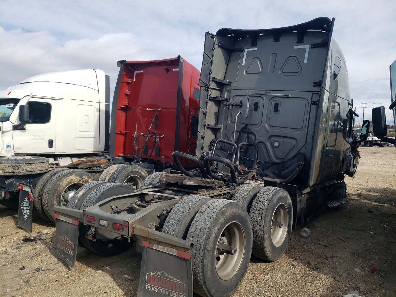 2023 Freigliner Cascadia 126