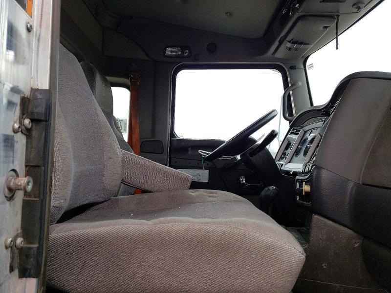2014 Kenworth T440 Semi Truck