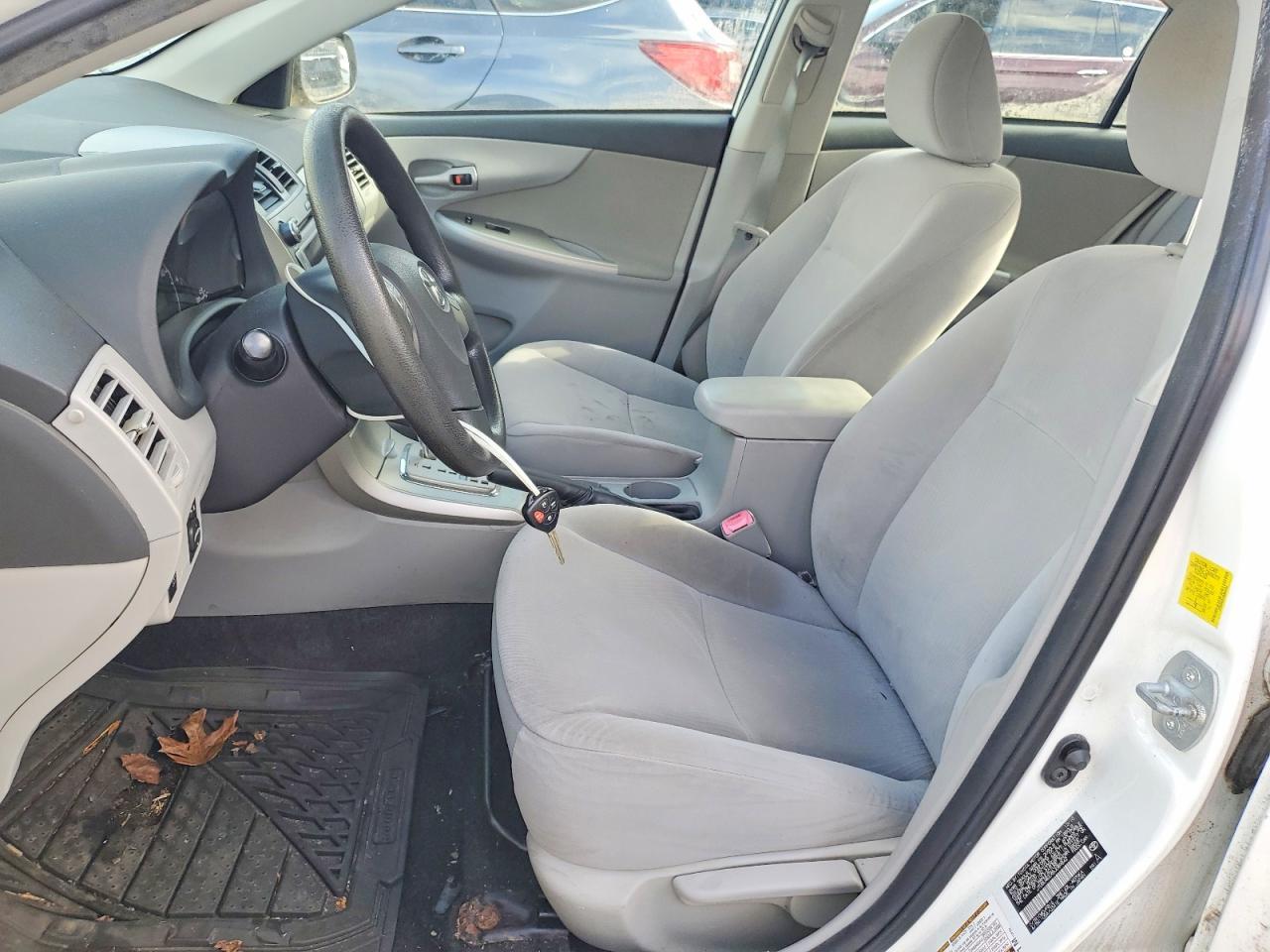 2011 Toyt Corolla le