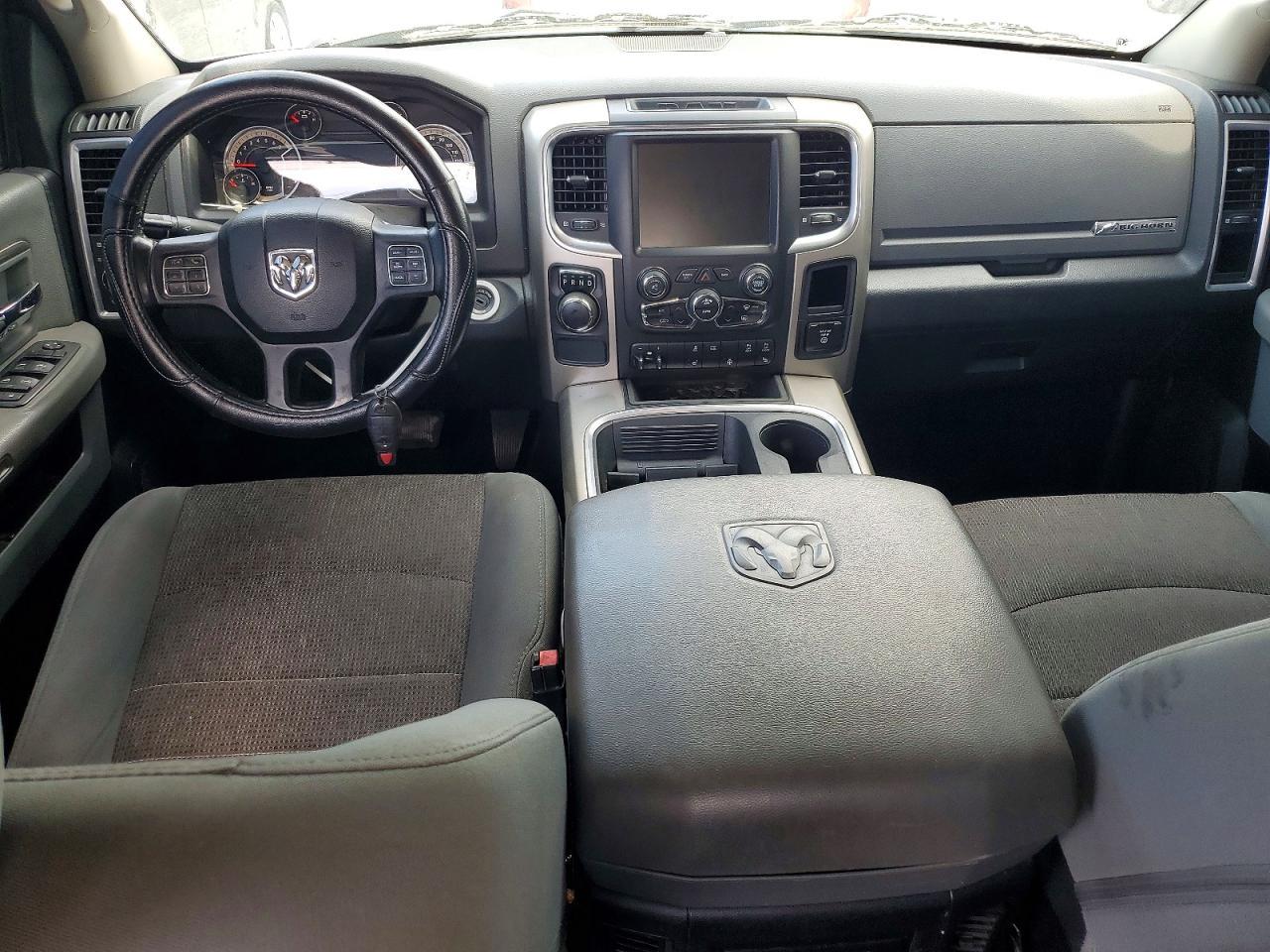2016 Dodge RAM 1500 SLT