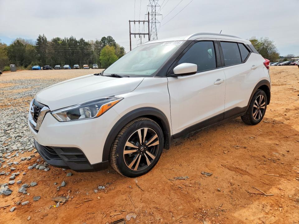 2020 Nissan Kicks sv