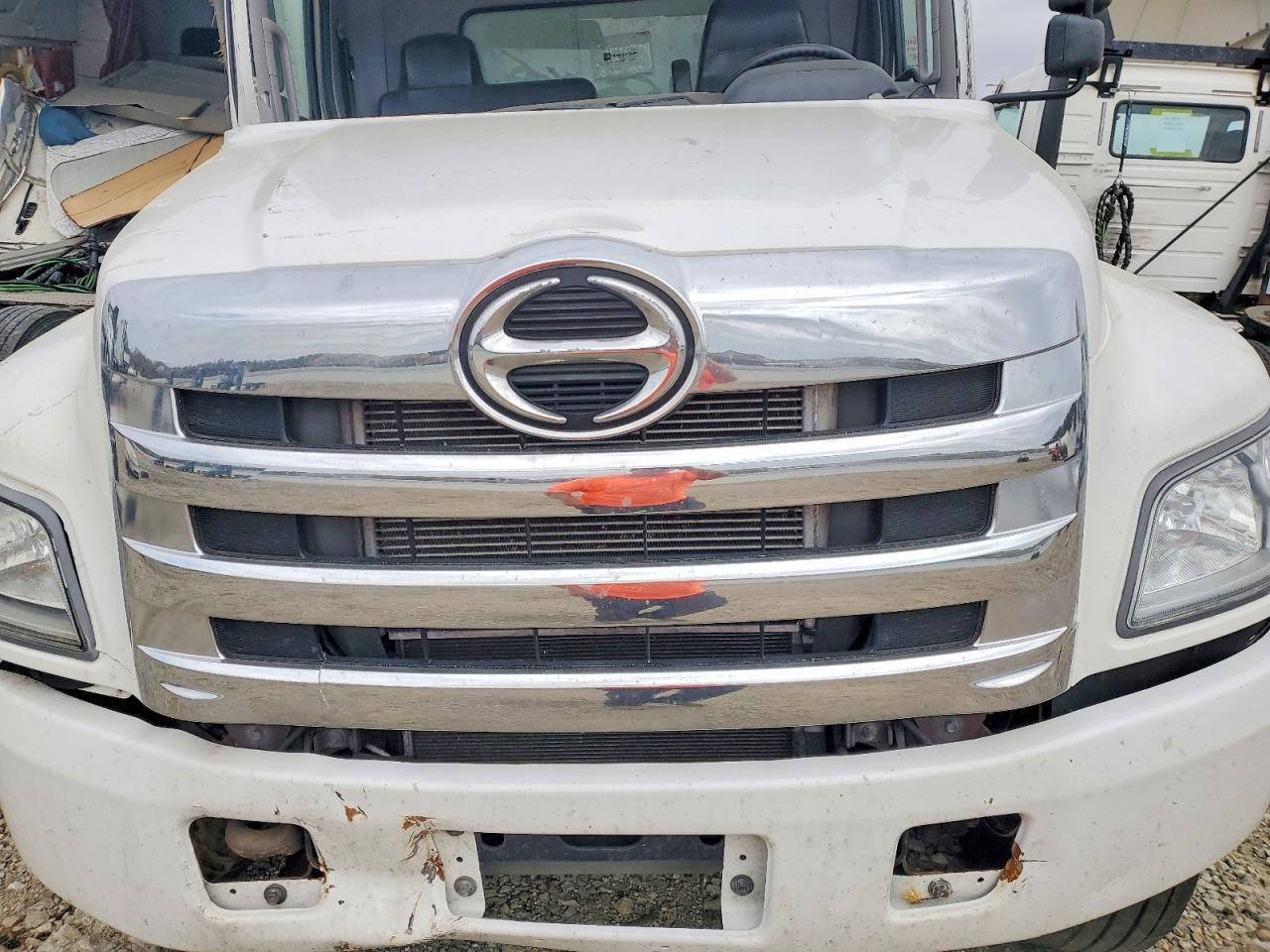 2020 Hino 258/268 BOX Truck