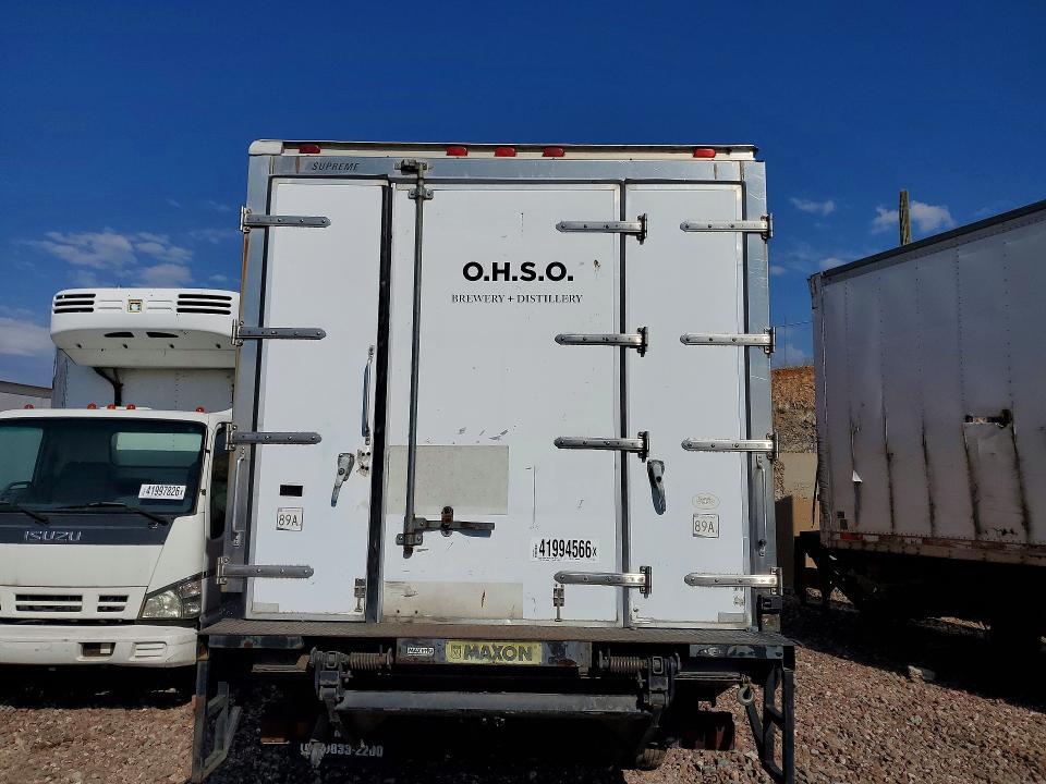 2004 Mitsubishi 2004 Mits 649-BOX Truck