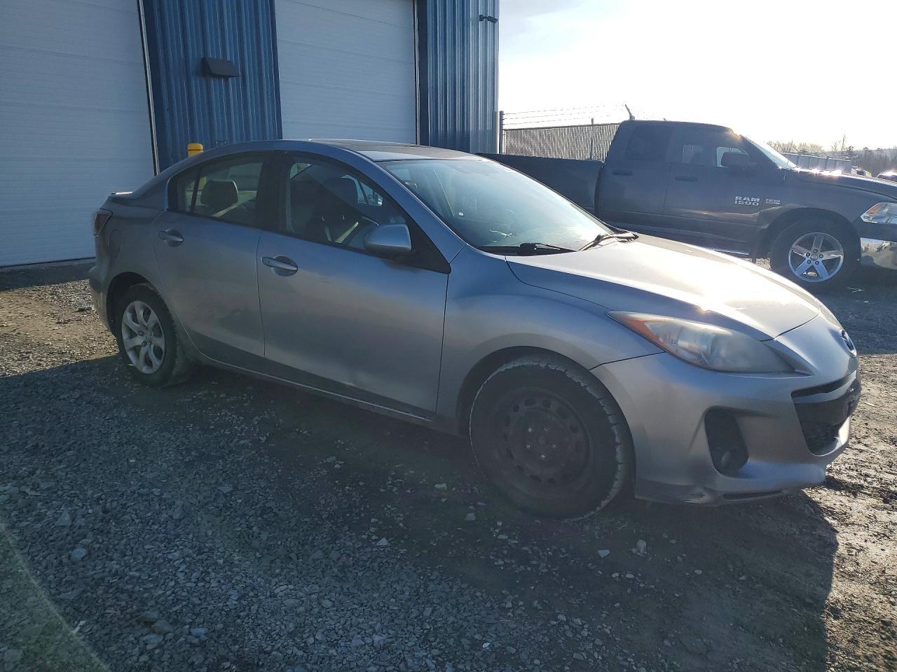 2013 Mazda 3 I