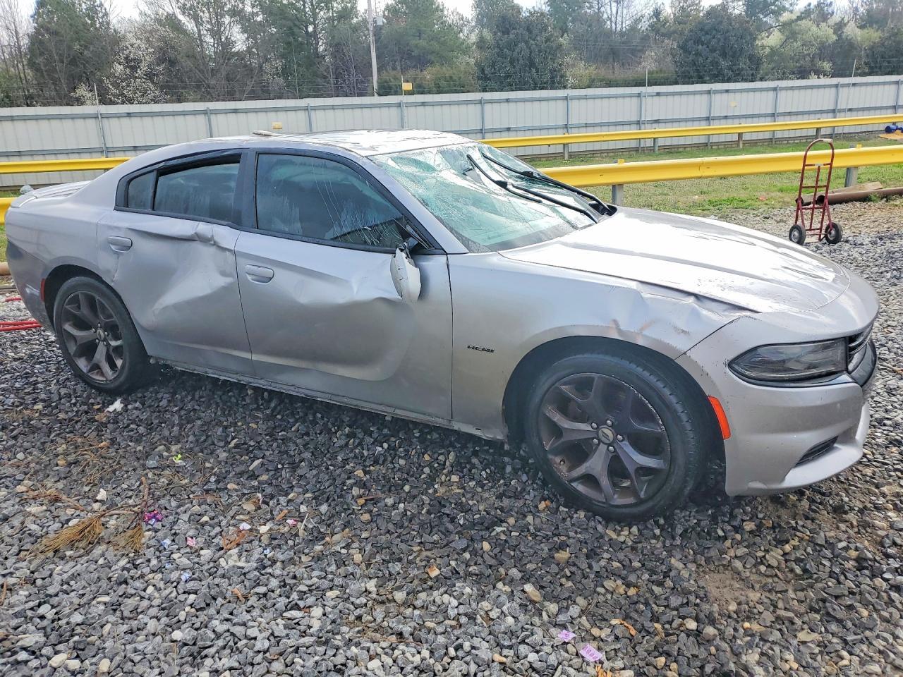 2018 Dodge Charger r
