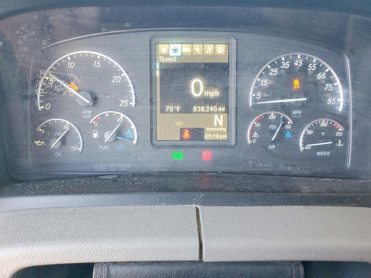 2019 Freigliner Cascadia 126