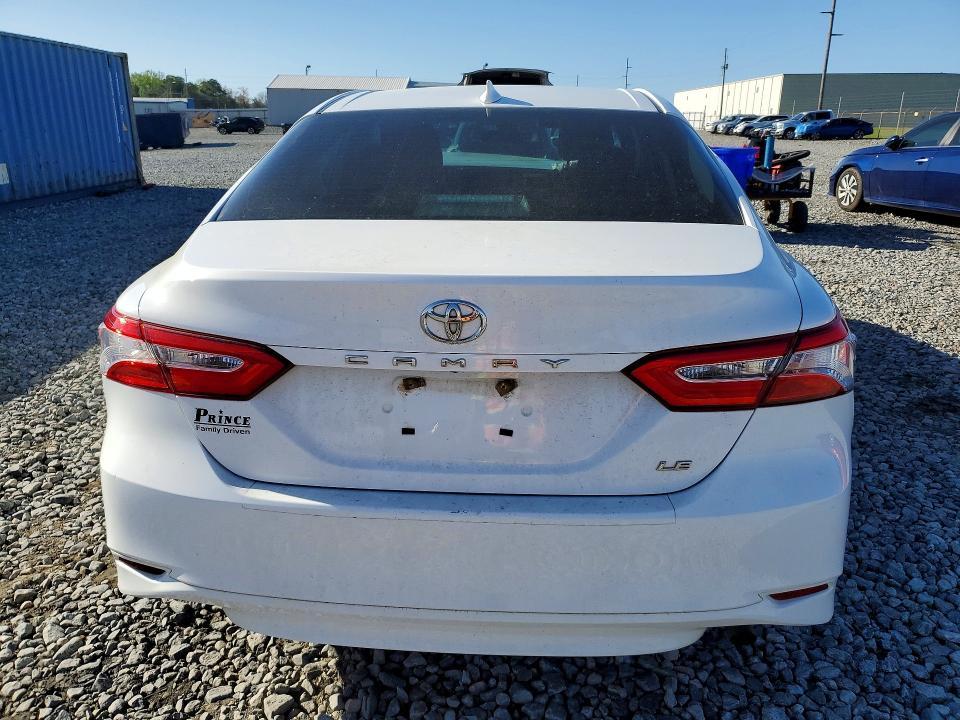 2020 Toyota Camry le