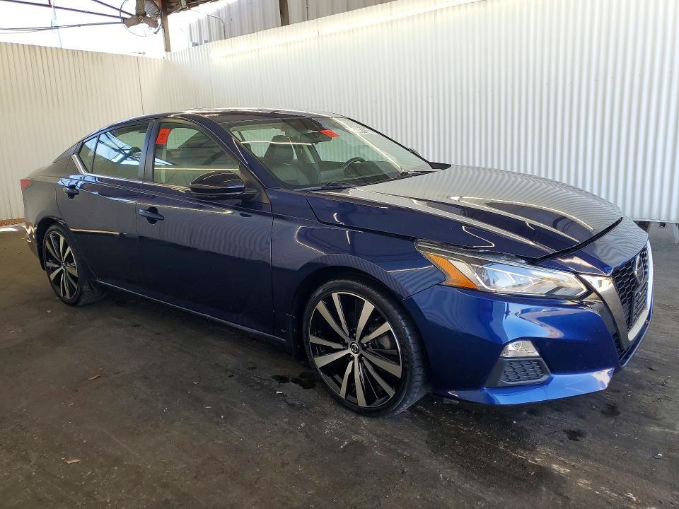2022 Nissan Altima 2.0 sr