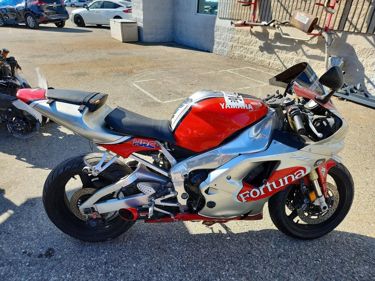 2001 Yamaha YZFR1