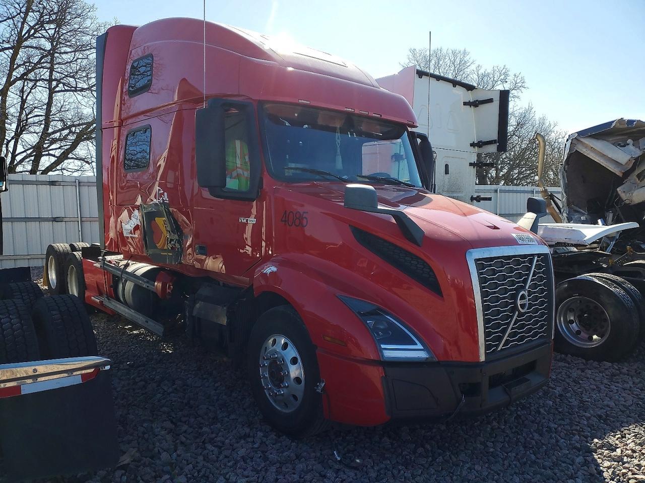 2019 Volv O VNL Semi Truck